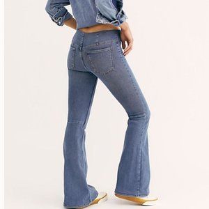 NWOT Penny Pull On Flare jeans